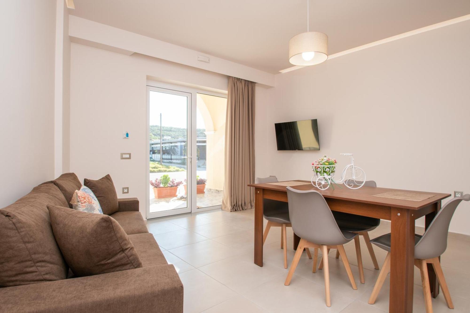 Katsaros Luxury Apts II 5 Min Walk To Beach Τσιλιβί Εξωτερικό φωτογραφία