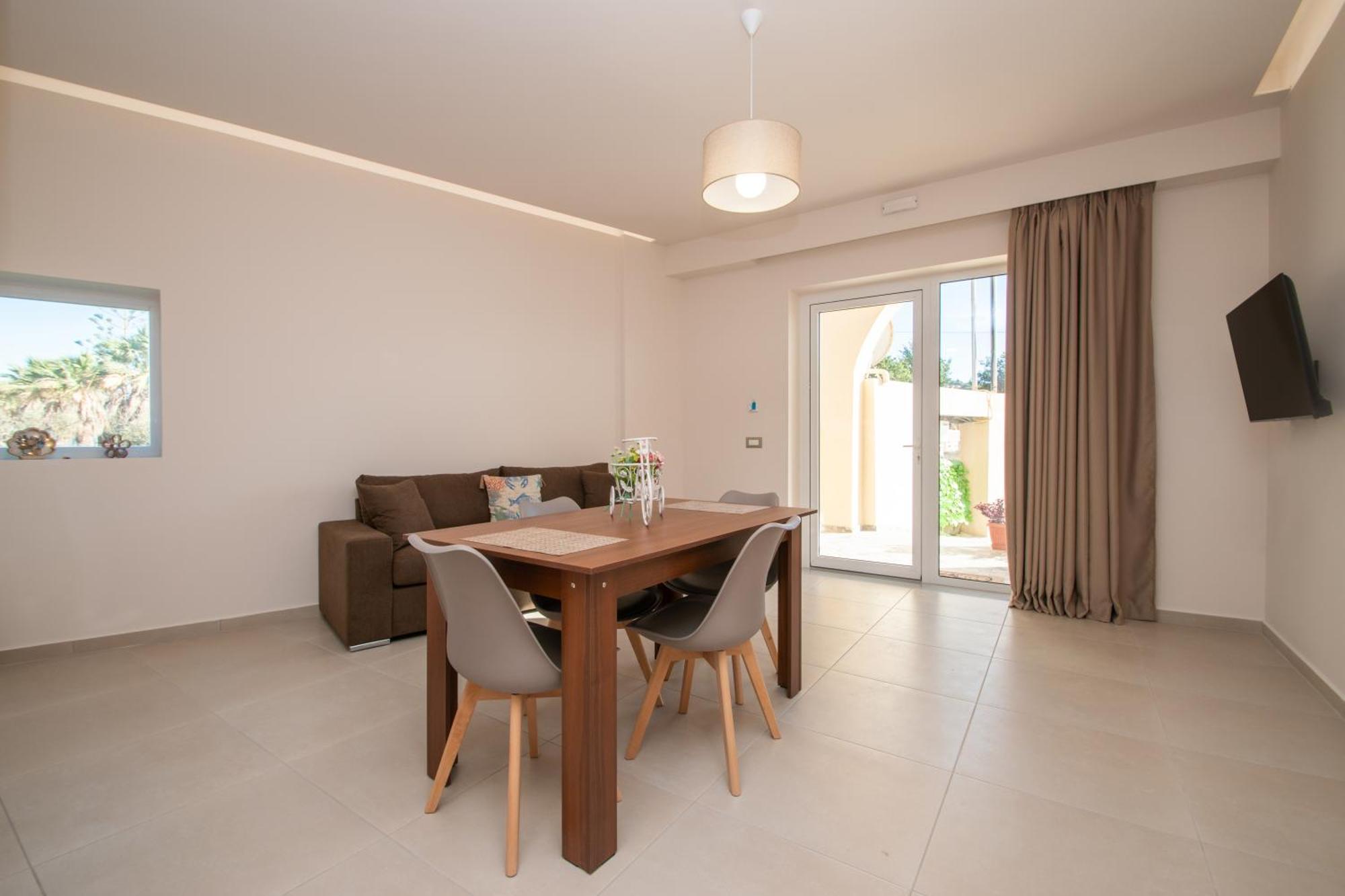 Katsaros Luxury Apts II 5 Min Walk To Beach Τσιλιβί Εξωτερικό φωτογραφία