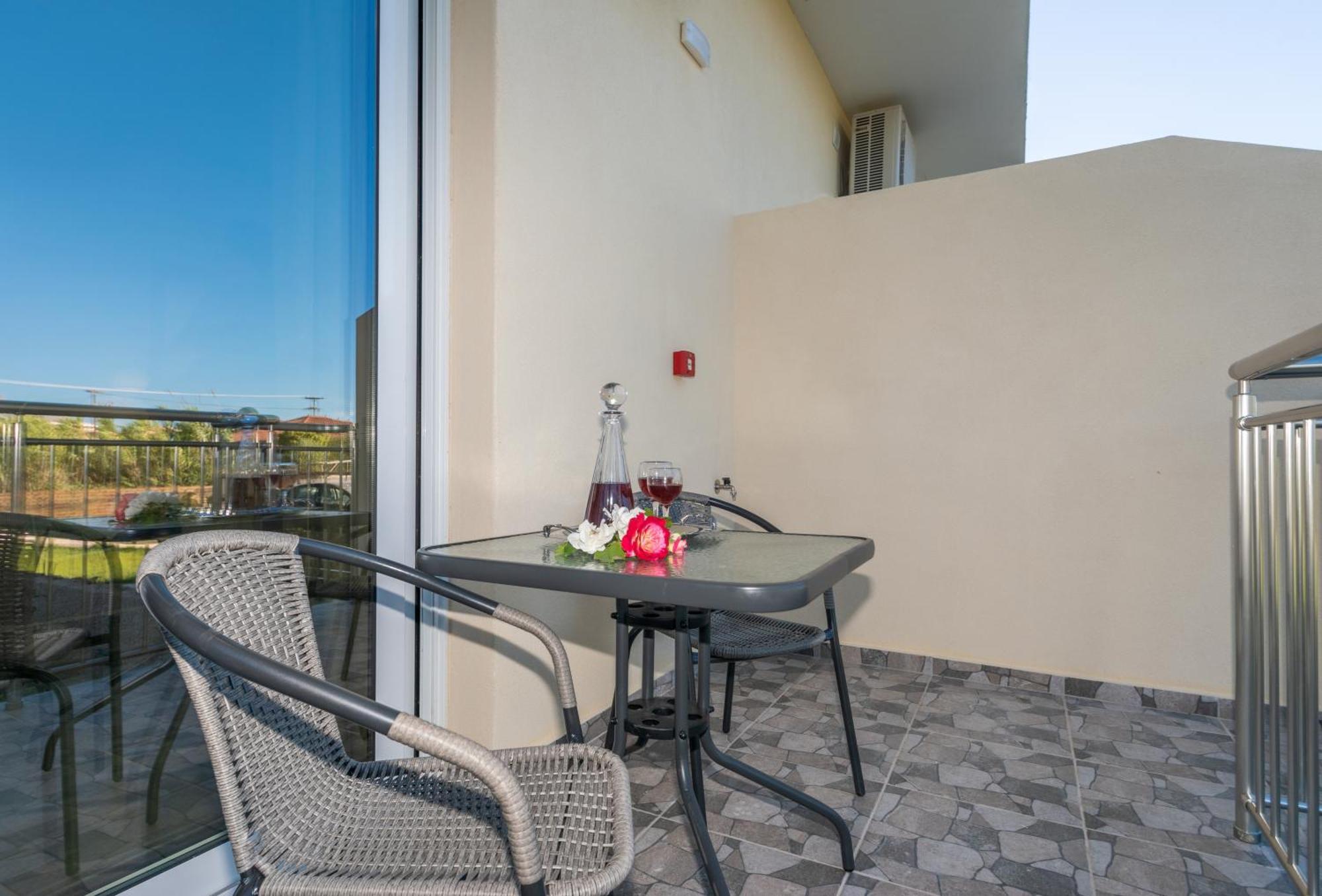Katsaros Luxury Apts II 5 Min Walk To Beach Τσιλιβί Εξωτερικό φωτογραφία