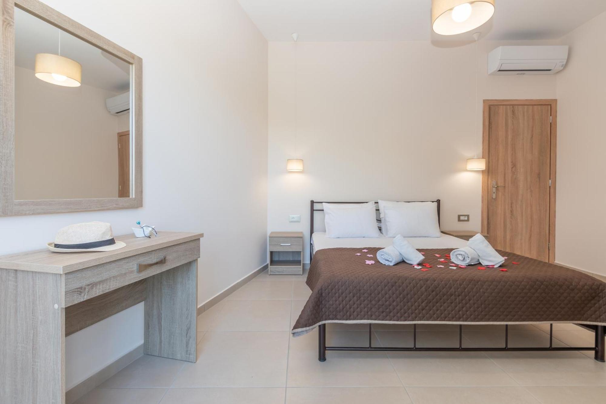 Katsaros Luxury Apts II 5 Min Walk To Beach Τσιλιβί Εξωτερικό φωτογραφία
