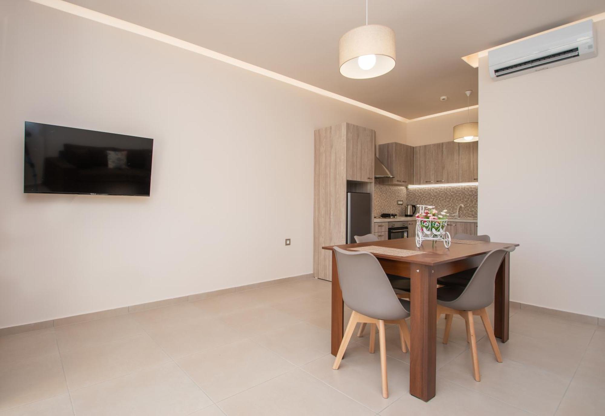 Katsaros Luxury Apts II 5 Min Walk To Beach Τσιλιβί Εξωτερικό φωτογραφία